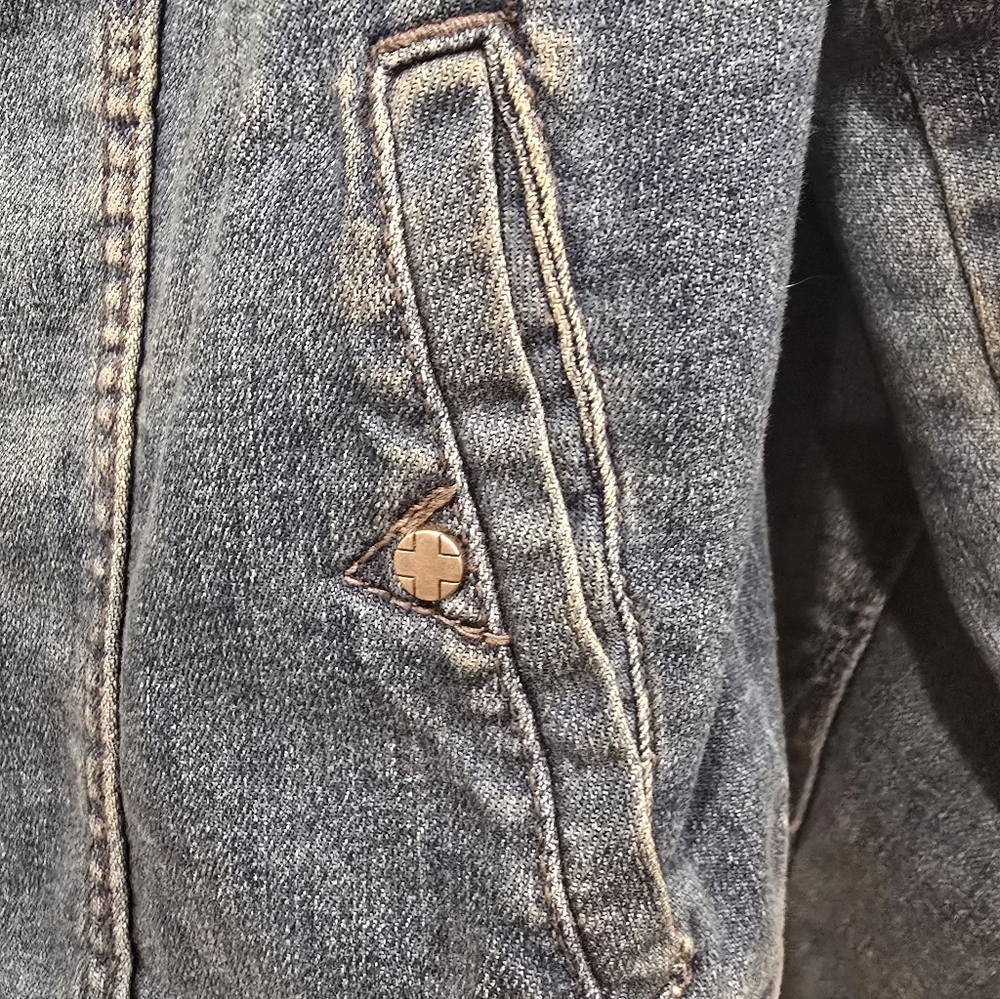 Liverpool Jeans Company Women’s Denim Jacket Blue Button Front Size M - Picture 8 of 12
